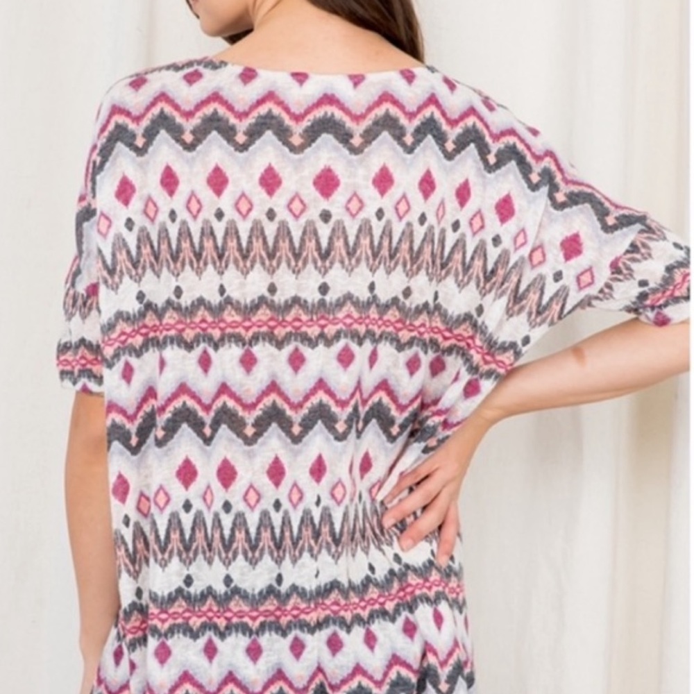 Cute top! - Picture 2 of 2